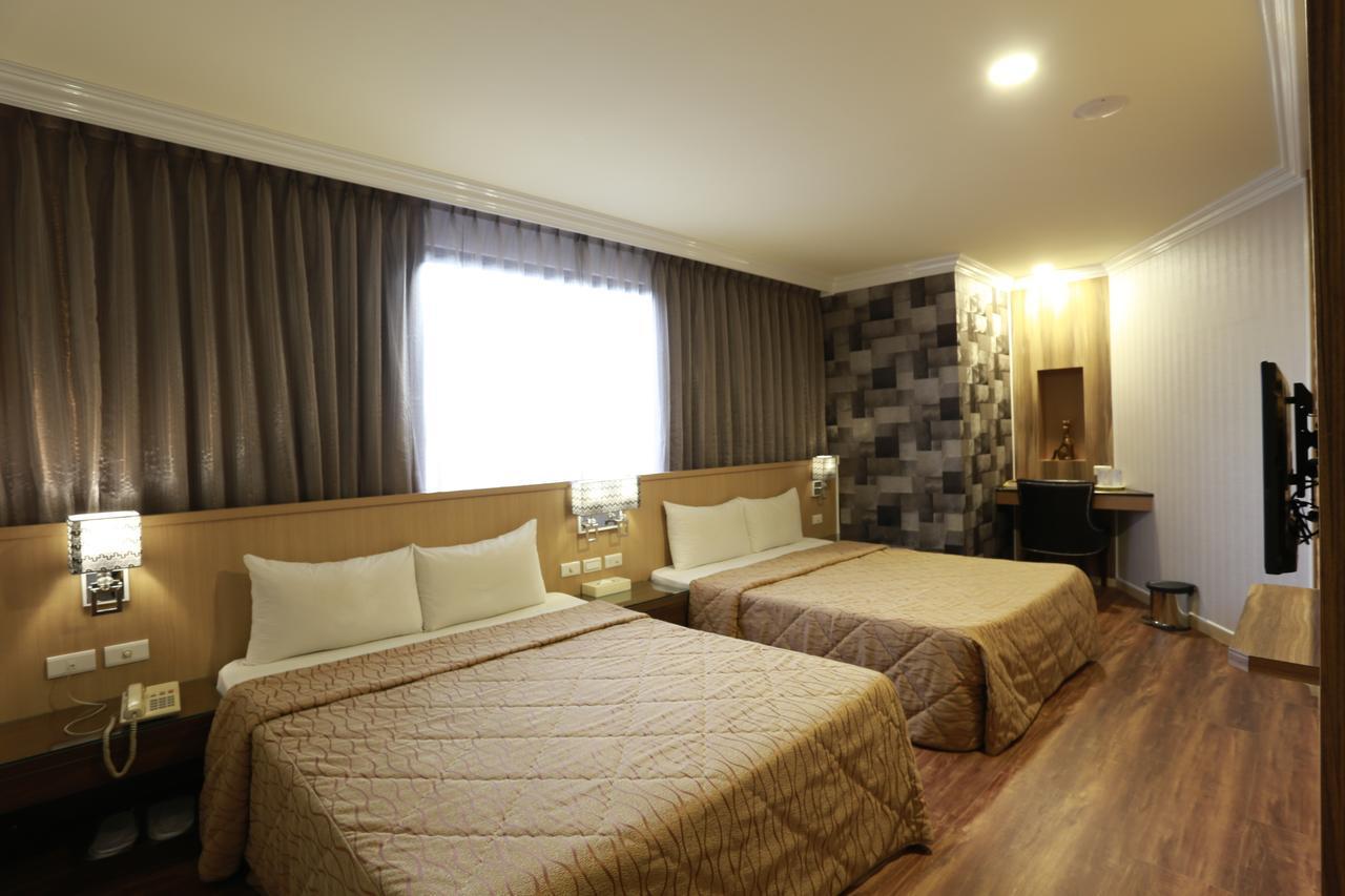 Monalisa Hotel تاينان المظهر الخارجي الصورة
