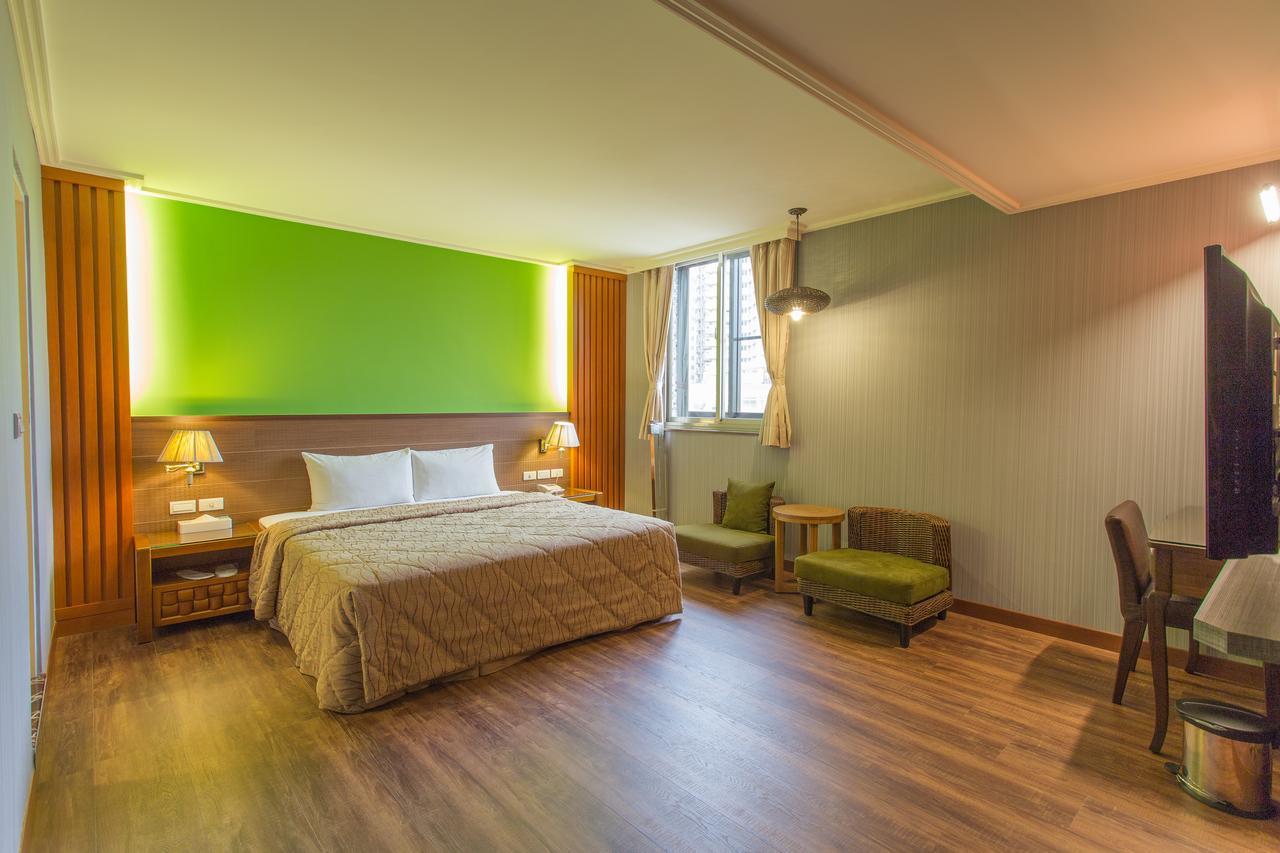 Monalisa Hotel تاينان المظهر الخارجي الصورة
