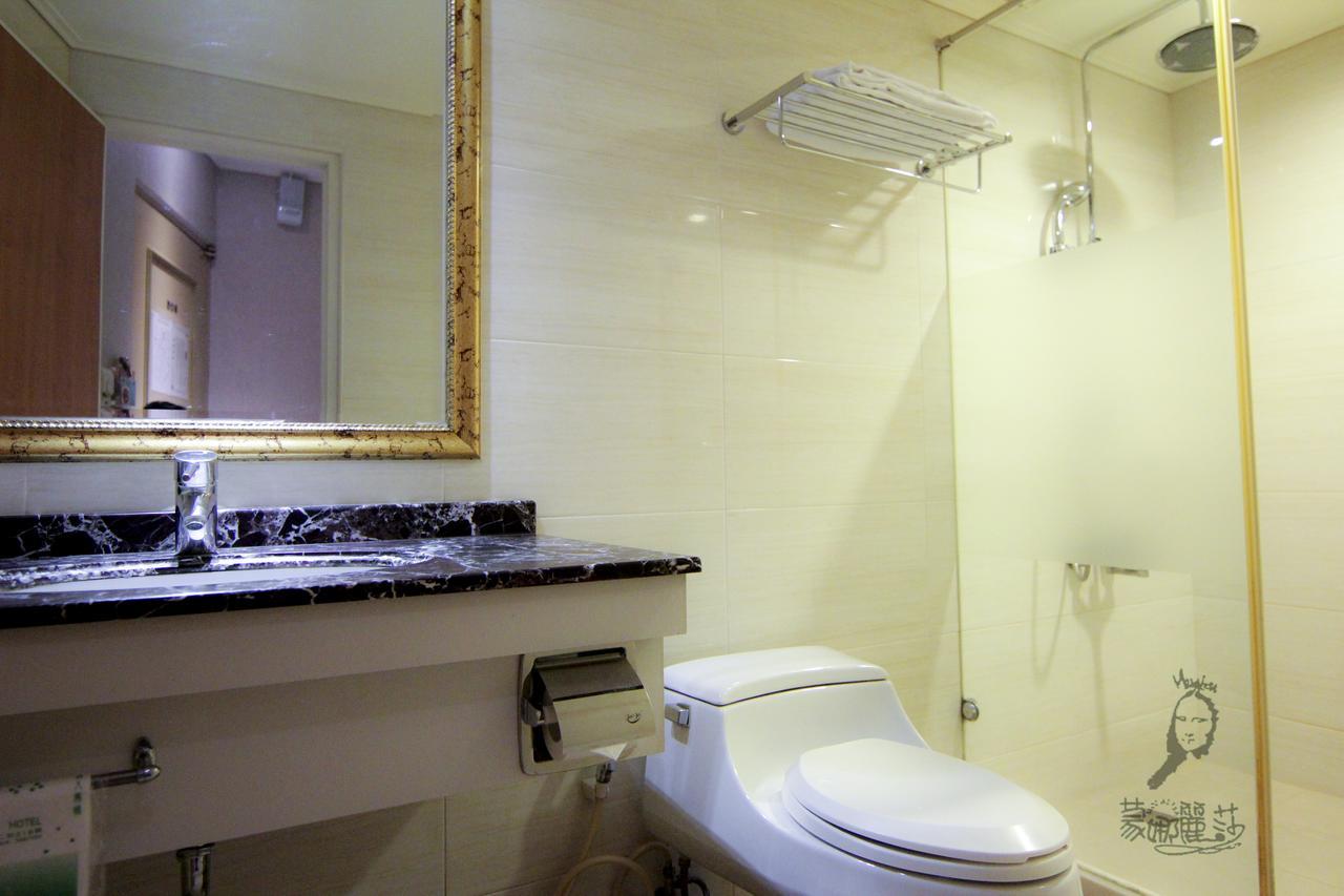 Monalisa Hotel تاينان المظهر الخارجي الصورة